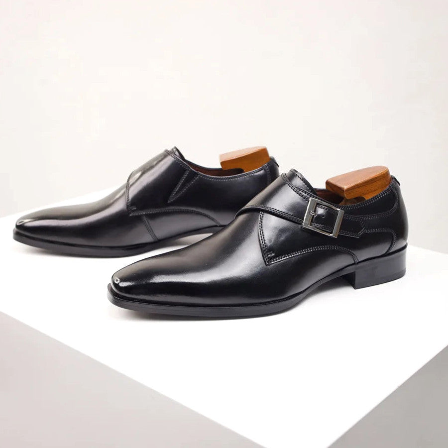 Model wearing monk strap dress shoe in brown – Tomosino