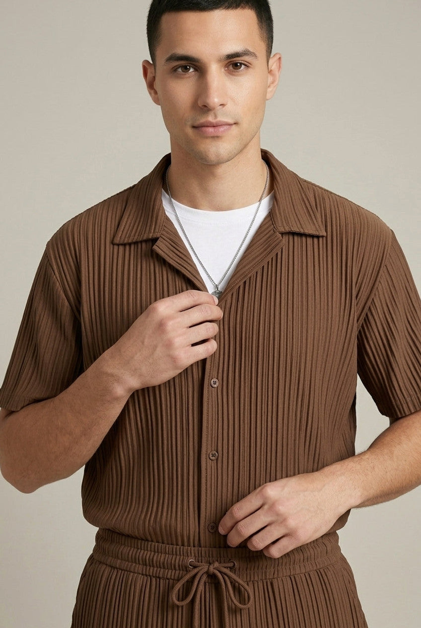 Model wearing brown textured stripe shirt and trousers set – Tomosino