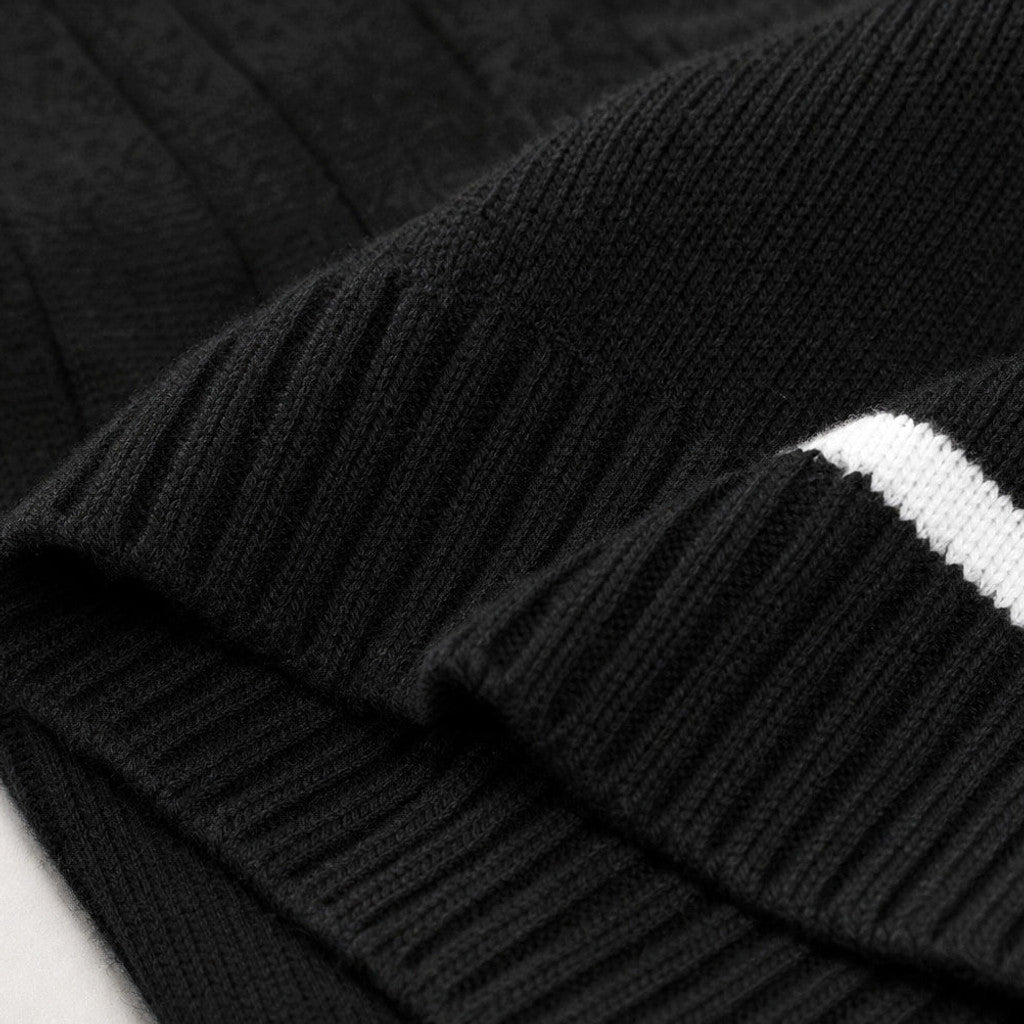 Bassett | Sweater Vest V-Neck Patchwork Knit Black – Fabric and Detail Close-Up