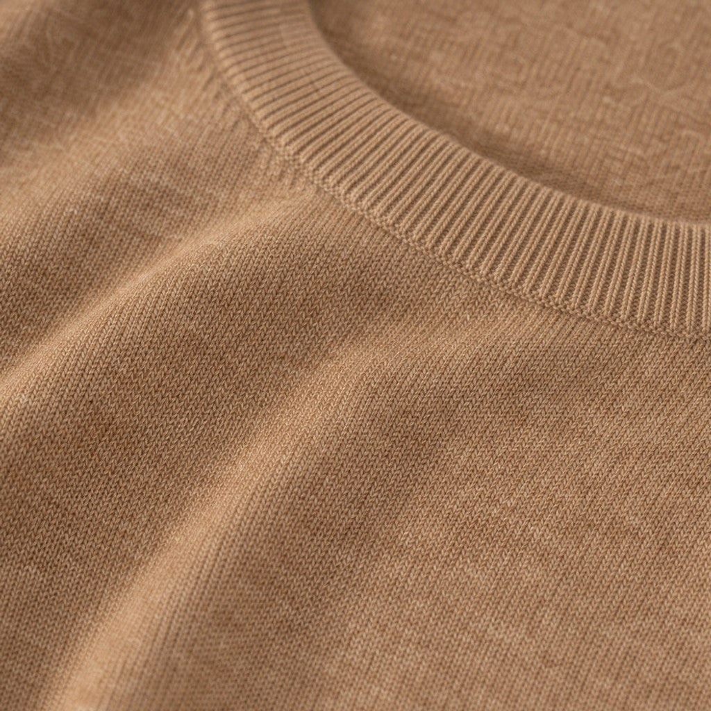 Broderick | Crewneck Jumper Contrast Piping Camel – Fabric and Detail Close-Up