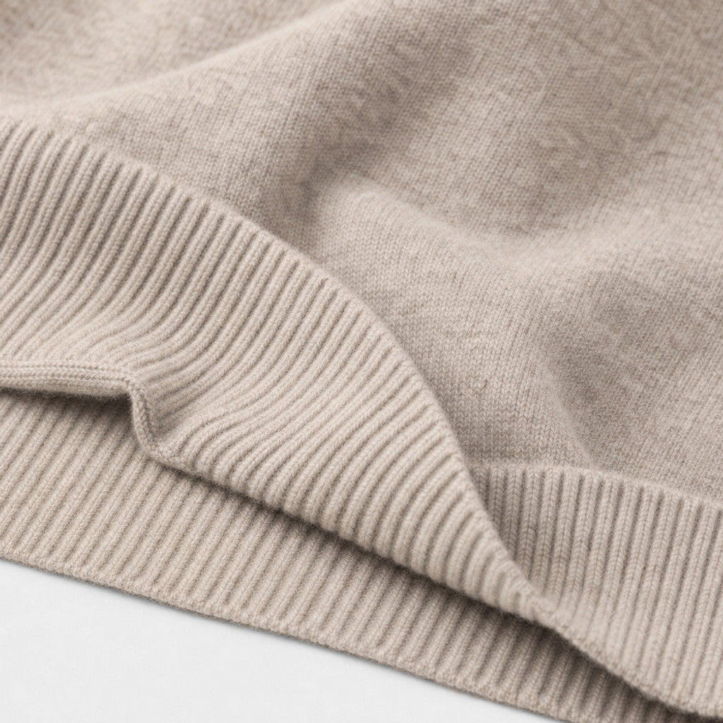 Cordell | Knit Polo Shirts with Tipped Collar Oat – Fabric and Detail Close-Up