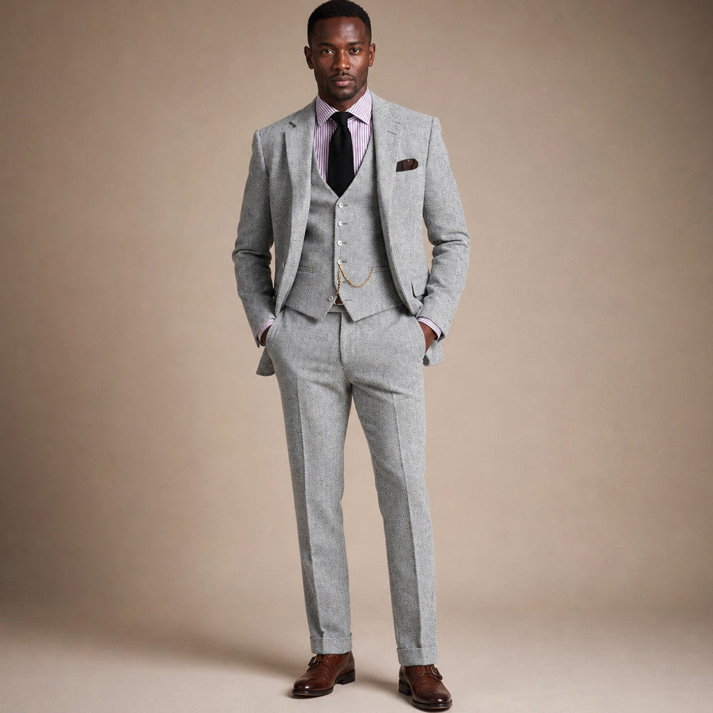 Eldon | Three Piece Suit Herringbone Tweed in Silver – Premium Editorial