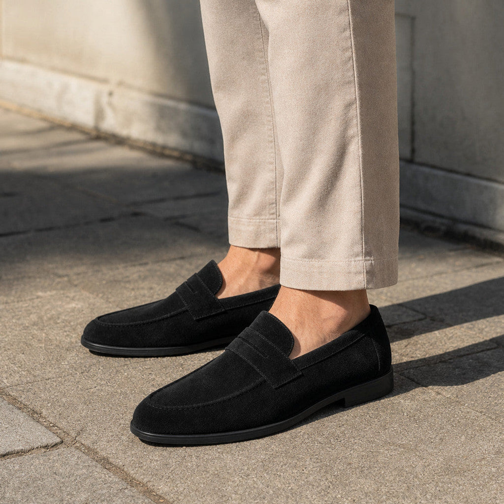 Everest | Suede Loafers Moc Toe Slip-On in Black – Premium Editorial