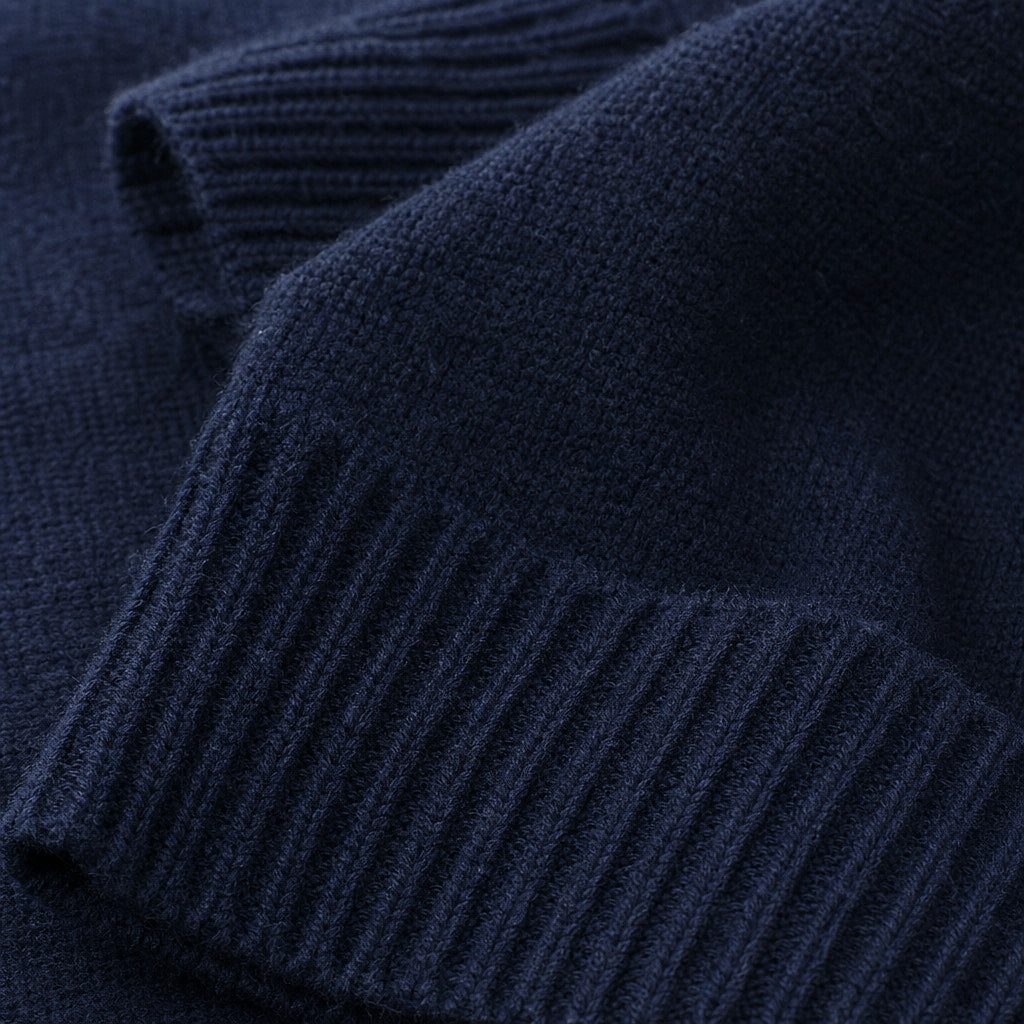 Plaid Cashmere Jumper Navy – Fabric and Detail Close-Up
