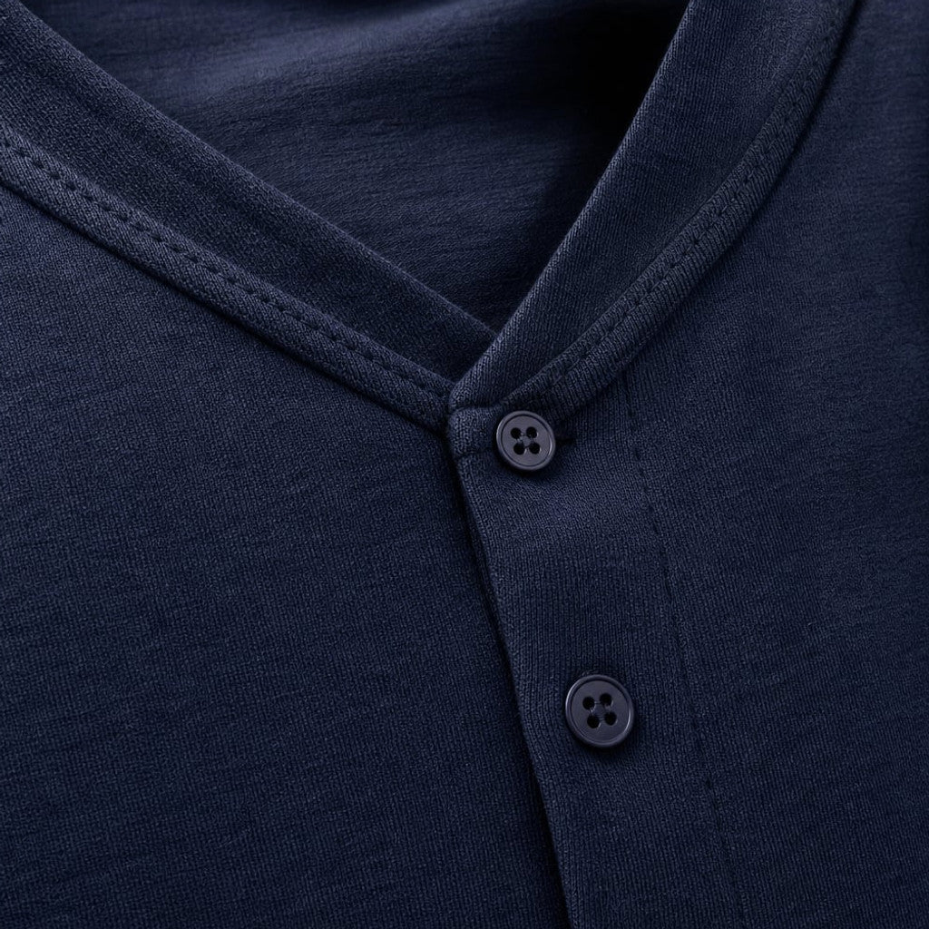Vexarn | Fit Shirt V-Neck Muscle Tee Four-Way Stretch Marine blue – Fabric and Detail Close-Up